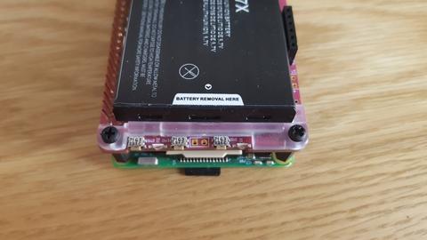 Entfernung der Standardbatterie PiJuice HAT